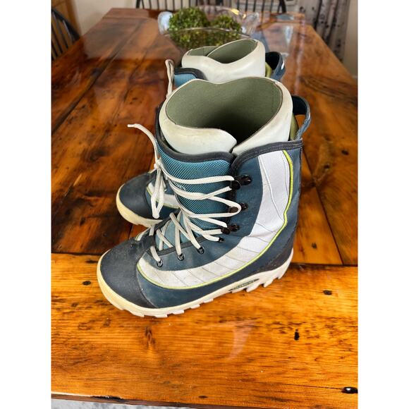 Vintage Men's Burton Lace Up MOTO Snowboard Boots - Picture 8 of 8